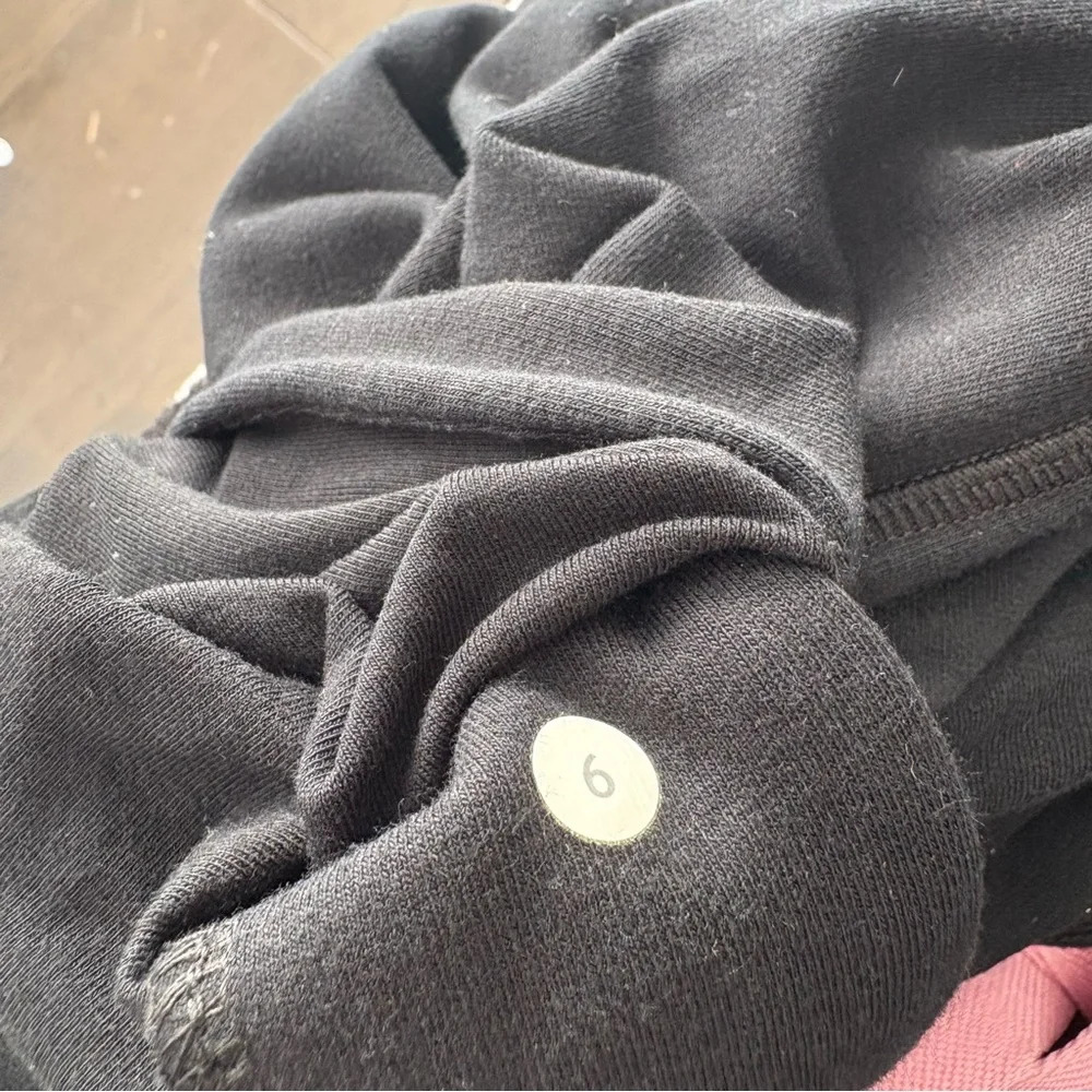 Lululemon Women's Savasana Wrap Jacket Black Size 6 Long Sleeve Snap - Picture 3 of 6